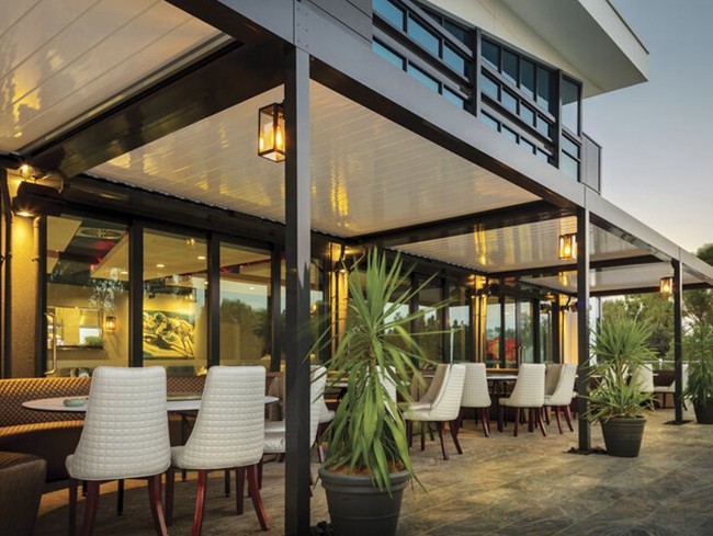 Restaurantes & Hotelería bioclimatic pergola project
